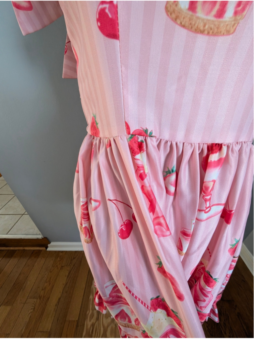 Infanta Strawberry Ice Cream JSK -Medium - Picture 4 of 11